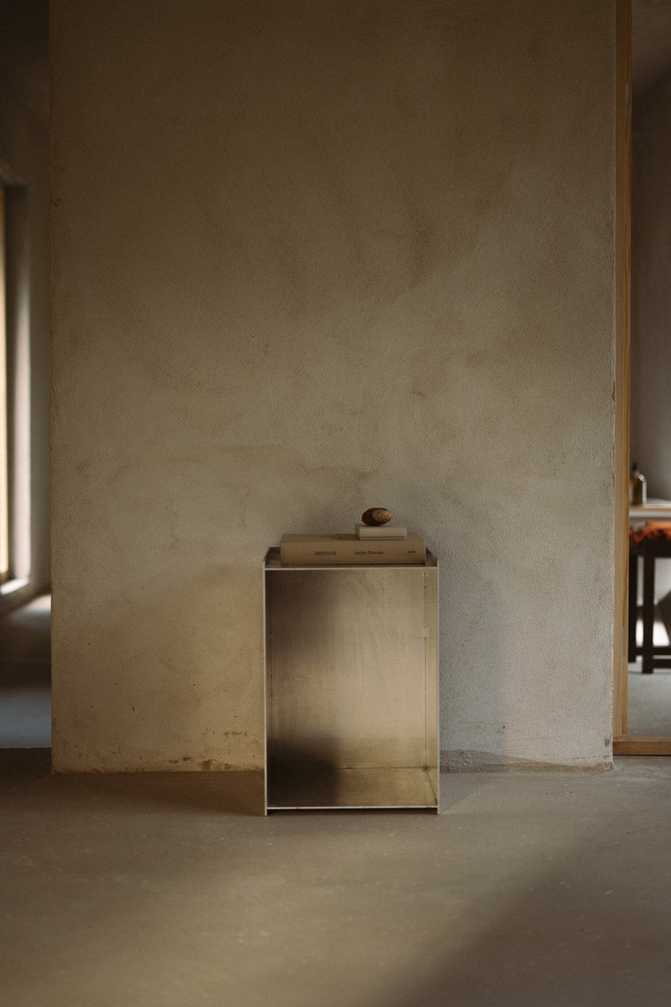 Rivet Box Table - Aluminum