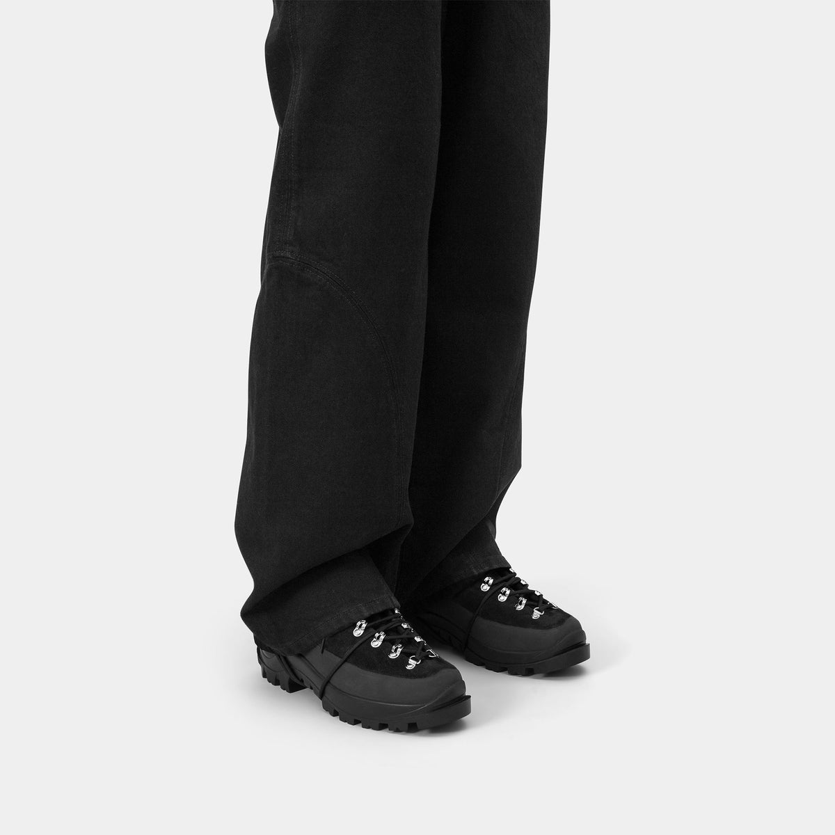 LOW HIKING BOOTS - Black