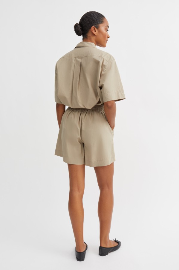 Skall Studio SS25 - Edgar shorts - Stone moss