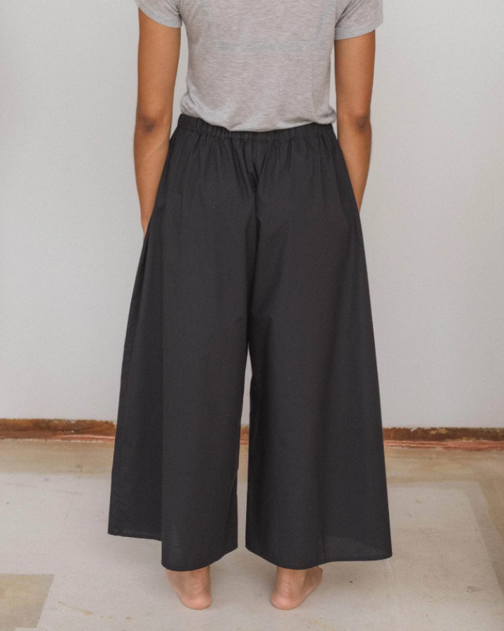 Baserange SS25 - Cable pants - Black