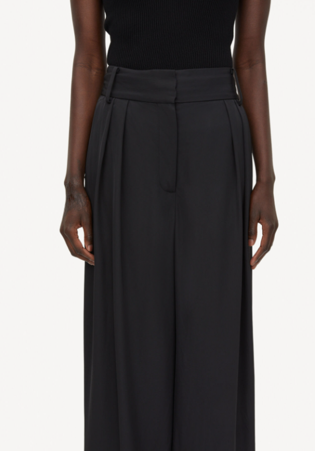 By Malene Birger SS24 - Piscali mid-waist trousers - black