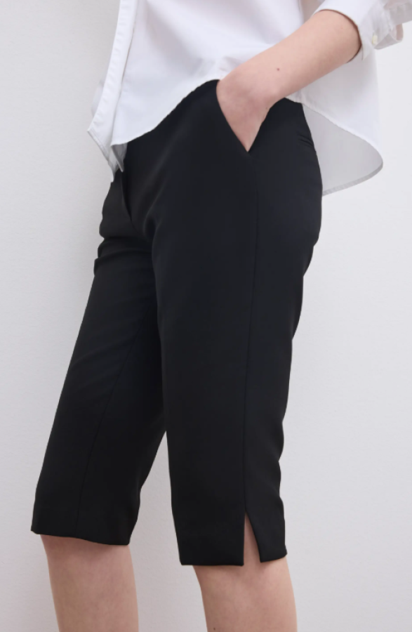 Dagmar SS26 - Capri shorts - Black