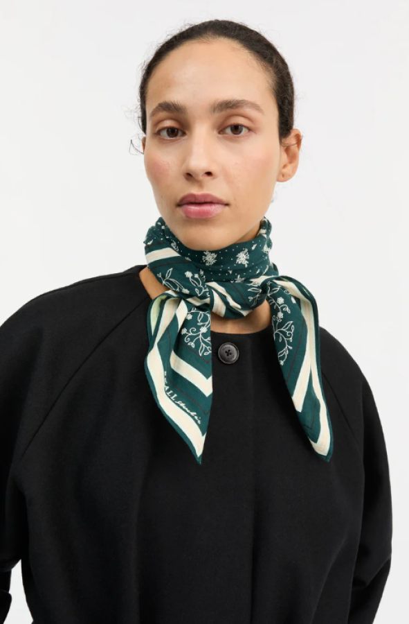 Skall Studio AW25 - Skall classic scarf - Pine green